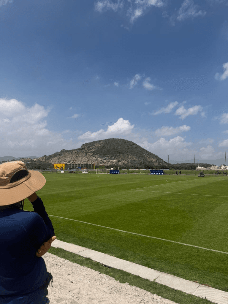 FIELD NOTES 003 — Corte de precisión y trazado de líneas en canchas
