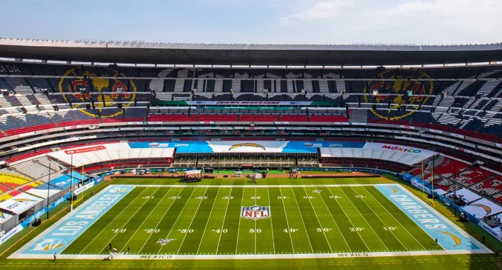 Estadio Azteca — Mantenimiento de césped deportivo MR. FIELD'S