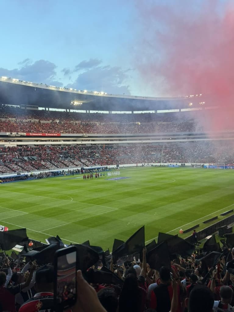 Estadio Jalisco & Escenarios Nacionales — Mantenimiento de césped deportivo MR. FIELD'S