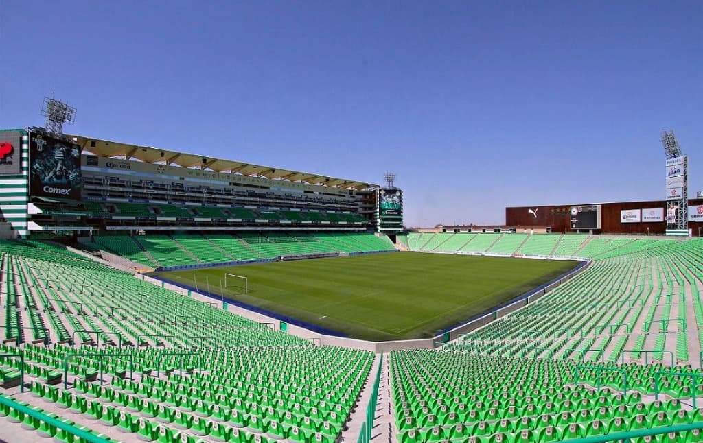 Estadio TSM Corona — Mantenimiento de césped deportivo MR. FIELD'S